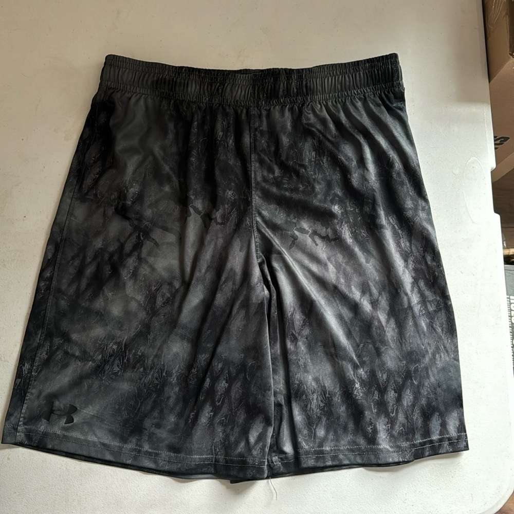 Under armour gym shorts XL